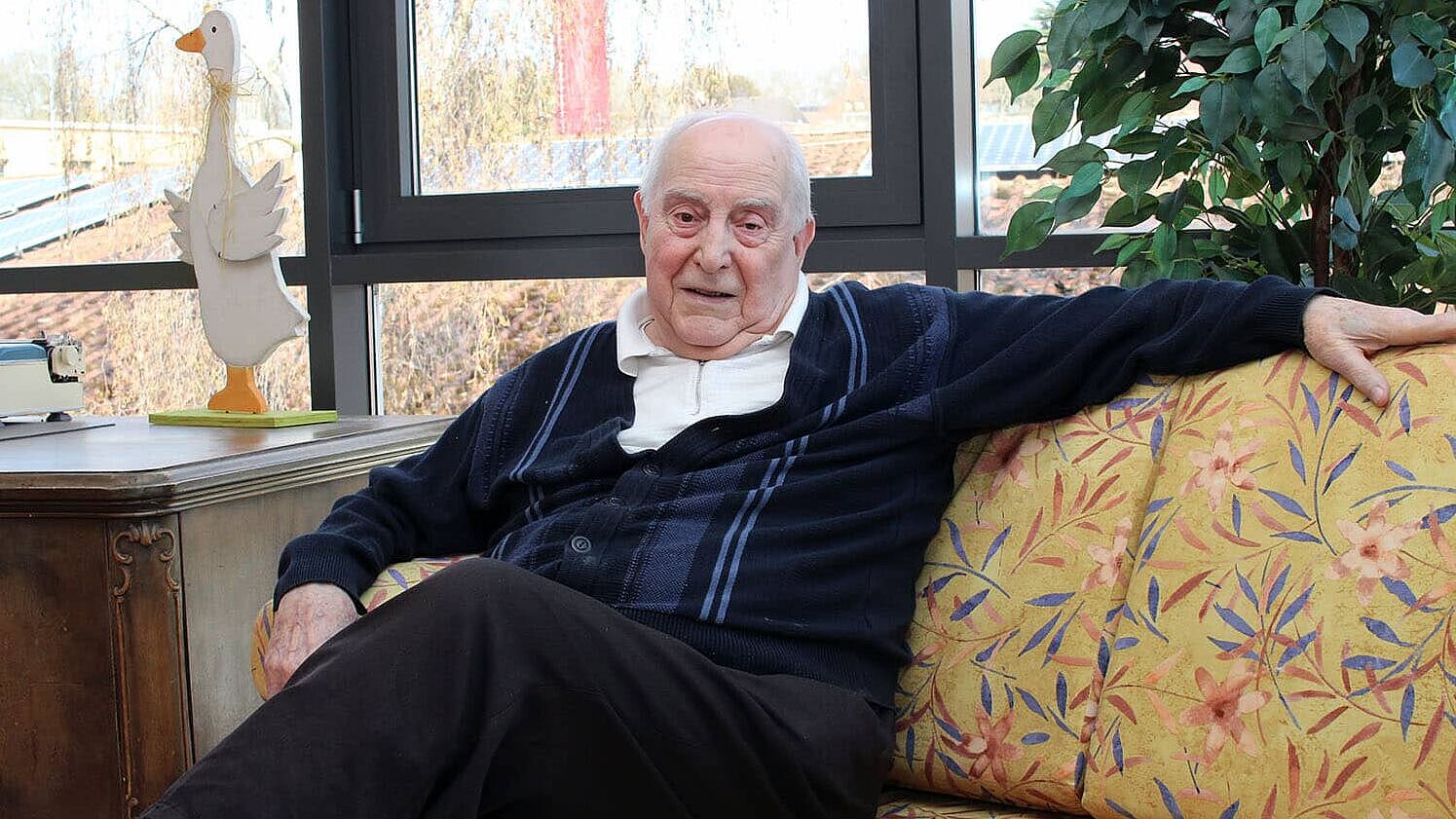 Der 94-jährige Karl Schnell lebt seit 2 Jahren im Hans-Klenk-Haus in Ludwigsburg