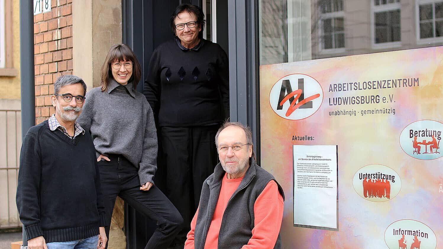 Martin Zahner (Vorsitzender des ALZ), Carolin Martin (Migrationsberatung AWO Ludwigsburg), Annegret Jeziorski (Sozialberaterin im ALZ) und Bernd Steuer (Geschäftsführer und Kassierer des ALZ)